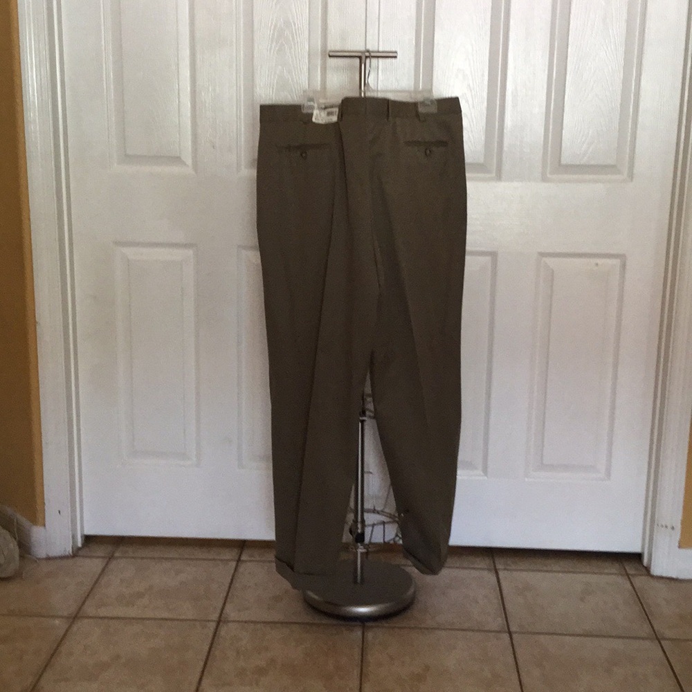 Men’s slacks